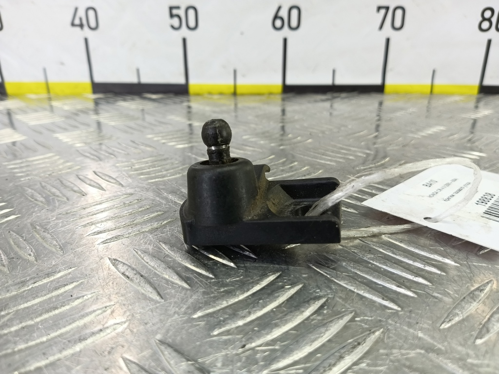 крепеж газового упора HONDA CR-V 2.0 AT (150 л.с.)CR-V  II (2001—2004) Внедорожник 74873S9A003, 520 рублей, Москва