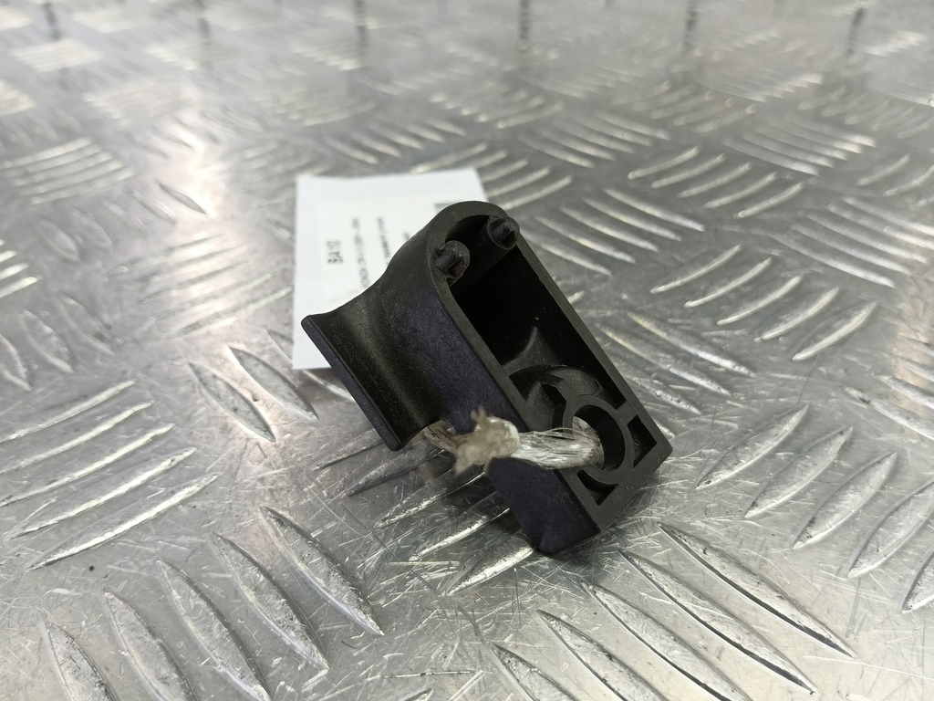 крепеж газового упора HONDA CR-V 2.0 AT (150 л.с.)CR-V  II (2001—2004) Внедорожник 74873S9A003, 520 рублей, Москва