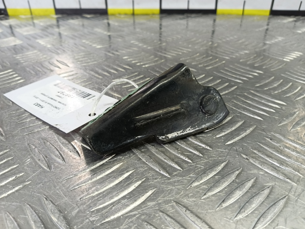 крепеж газового упора FORD Focus  2186903, 520 рублей, Москва