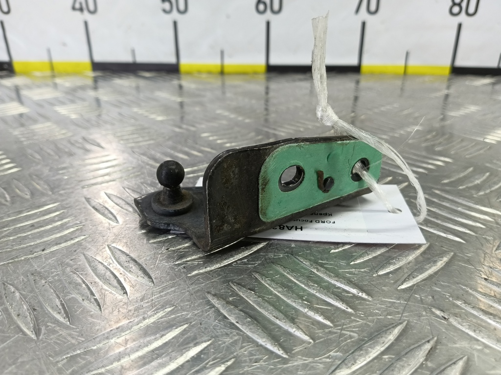 крепеж газового упора FORD Focus  2186901, 520 рублей, Москва