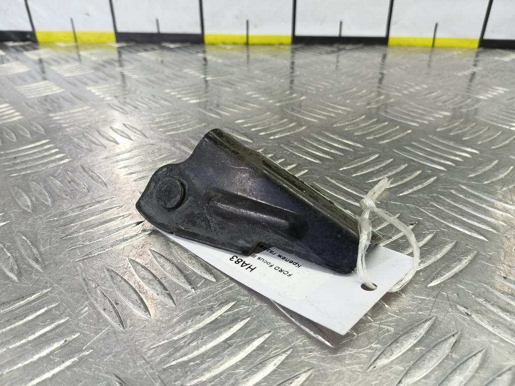 крепеж газового упора FORD Focus  2186901, 520 рублей, Москва