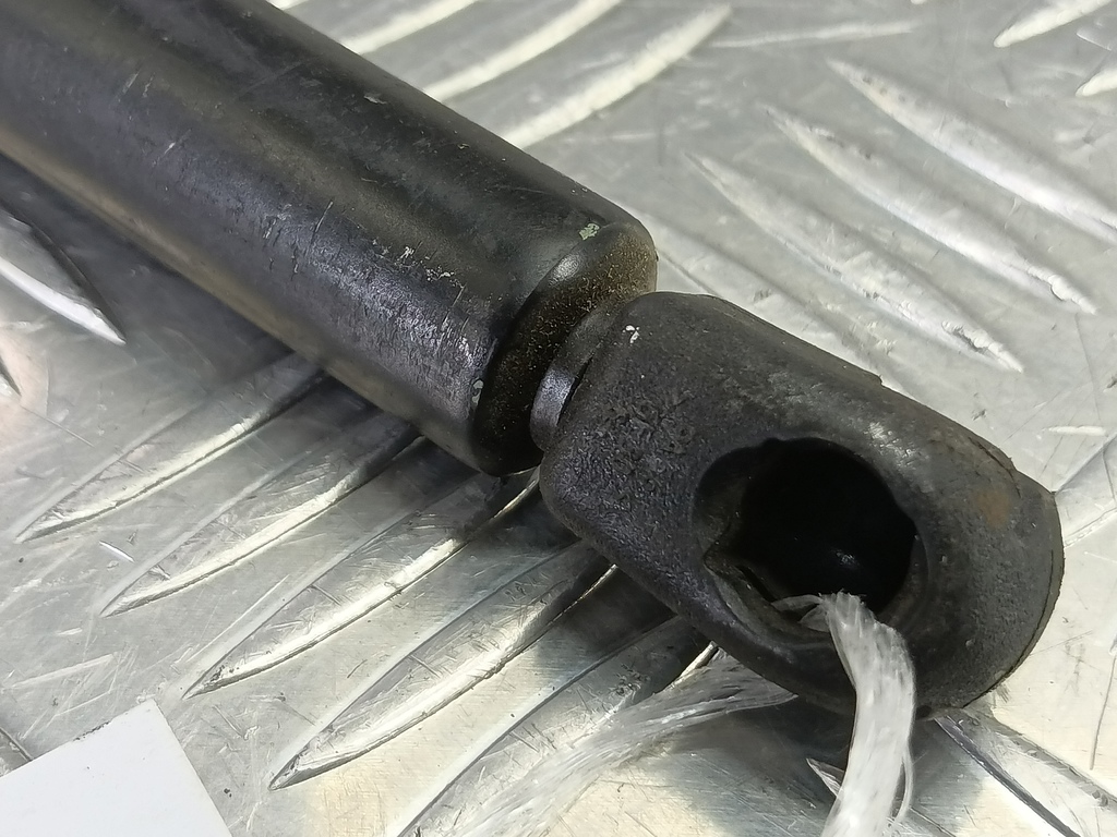 амортизатор крышки багажника NISSAN ALMERA  90450BM400, 750 рублей, Москва