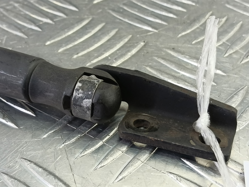 амортизатор крышки багажника MITSUBISHI COLT  MR959247, 520 рублей, Москва