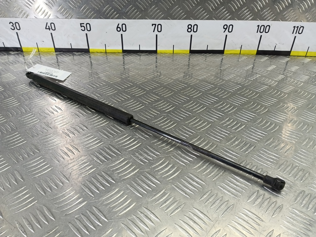 амортизатор капота Kia SORENTO  811813E010, 860 рублей, Москва