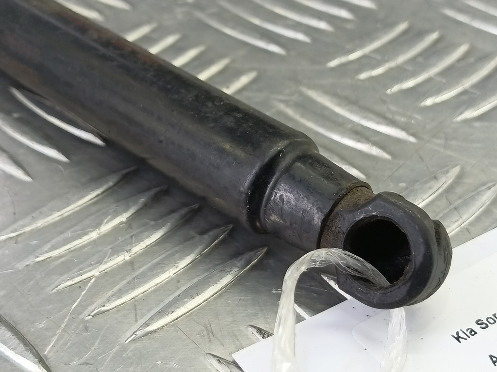 амортизатор капота Kia SORENTO  811813E010, 860 рублей, Москва