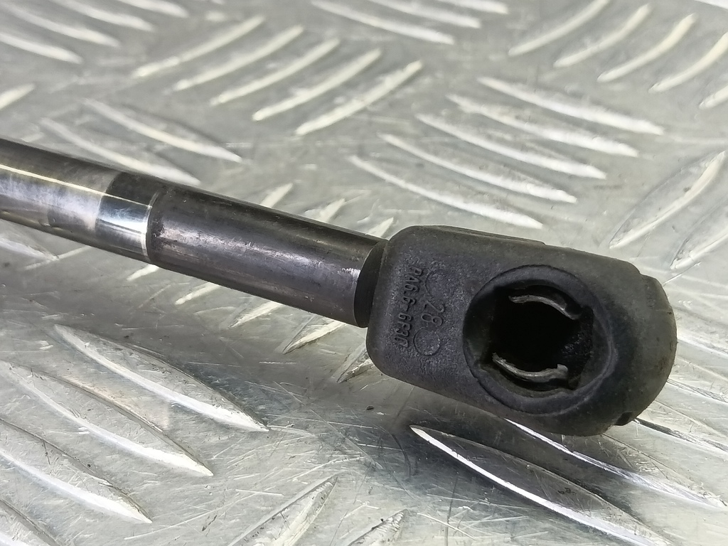 амортизатор крышки багажника HONDA CR-V 2.0 AT (150 л.с.)CR-V  III (2006—2009) Внедорожник 74820SWAA01, 860 рублей, Москва