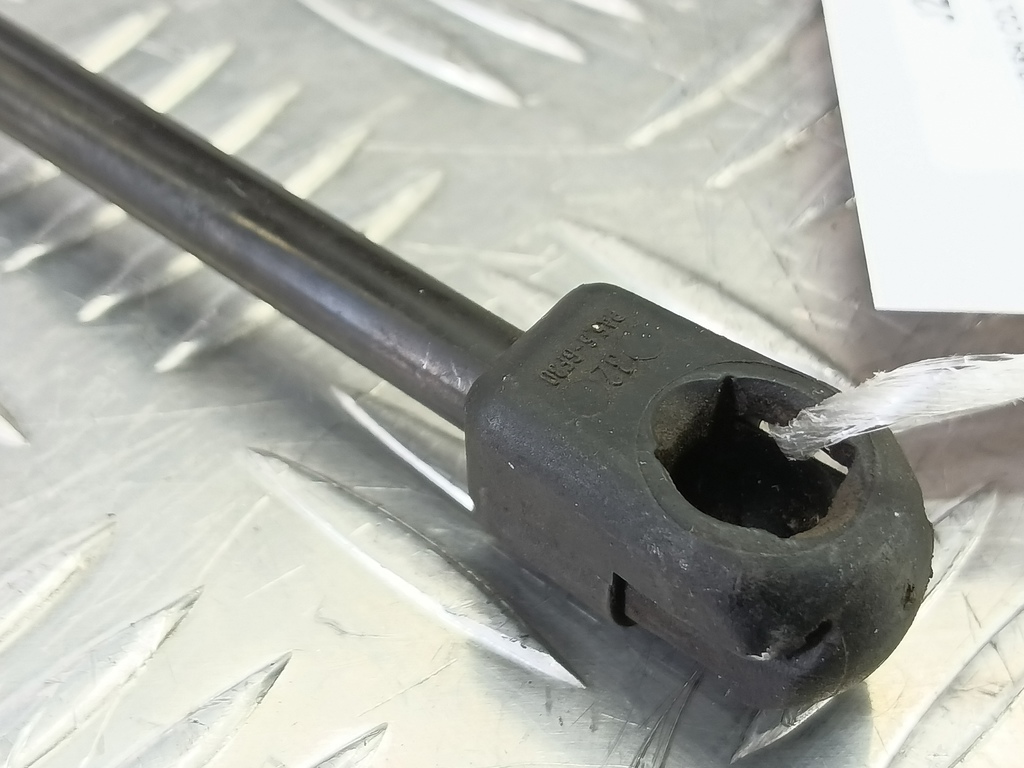 амортизатор крышки багажника MITSUBISHI COLT  MR959247, 520 рублей, Москва