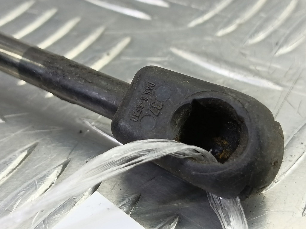 амортизатор крышки багажника MITSUBISHI Space Star  MR248940, 980 рублей, Москва