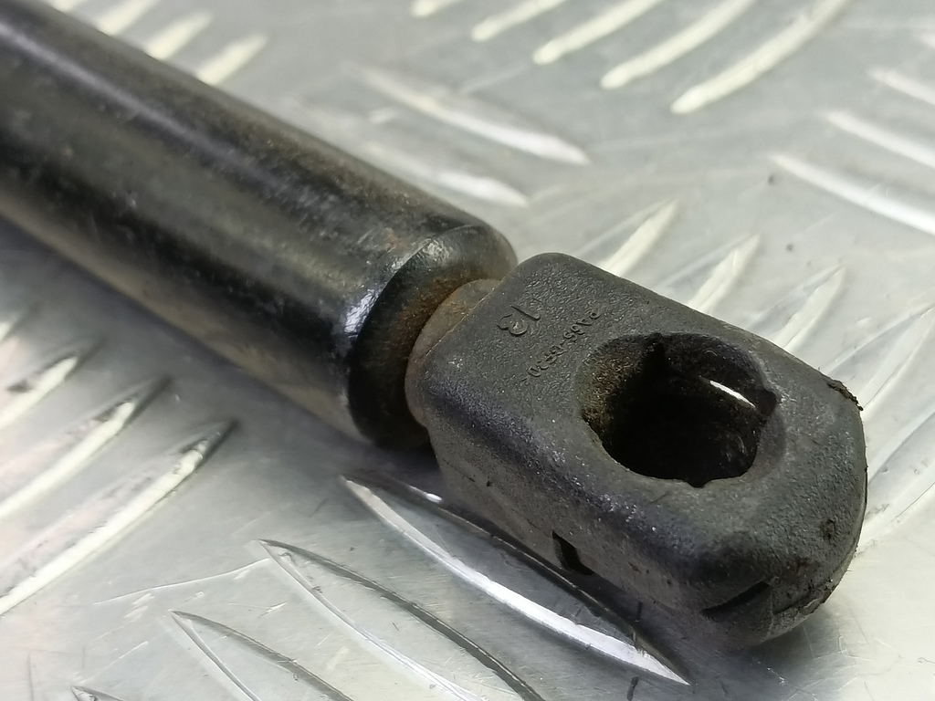 амортизатор крышки багажника MITSUBISHI Space Star  MR248940, 980 рублей, Москва