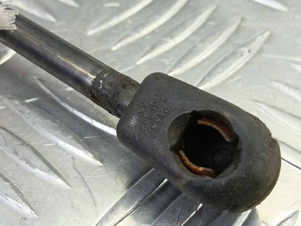 амортизатор крышки багажника Hyundai SANTA FE  8177126010, 860 рублей, Москва