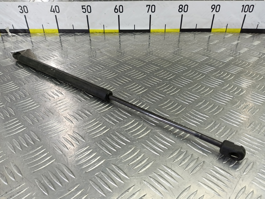 амортизатор крышки багажника Hyundai TUCSON  817712E000, 520 рублей, Москва