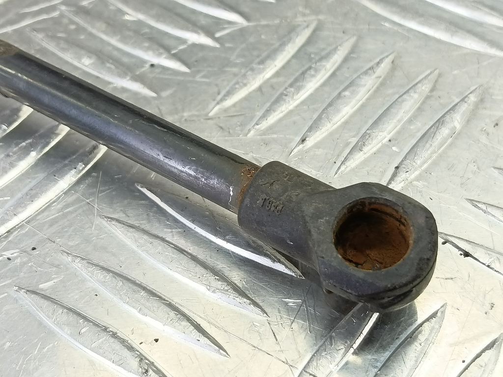 амортизатор крышки багажника LAND ROVER DISCOVERY  BHE780012, 750 рублей, Москва