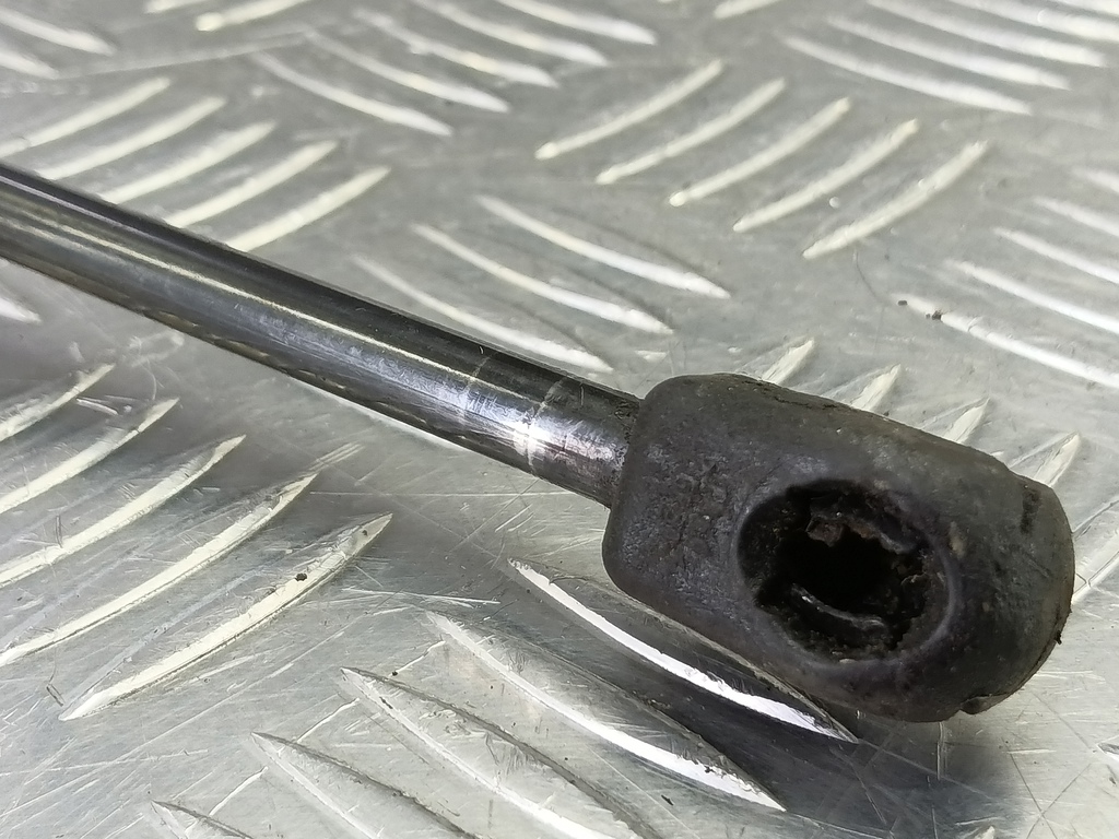 амортизатор крышки багажника Hyundai SANTA FE  8177126011, 860 рублей, Москва