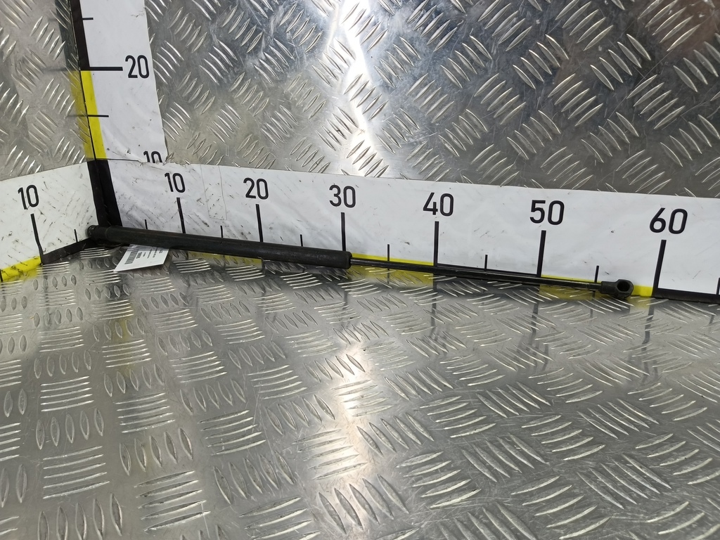 амортизатор капота Kia SORENTO  811813E010, 860 рублей, Москва