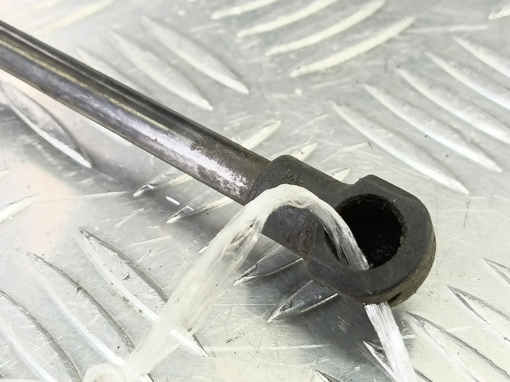 амортизатор крышки багажника Opel Antara 2.0 CDTi 4WD MT (127 л.с.)Antara  I (2006—2011) Внедорожник 96661403, 630 рублей, Москва