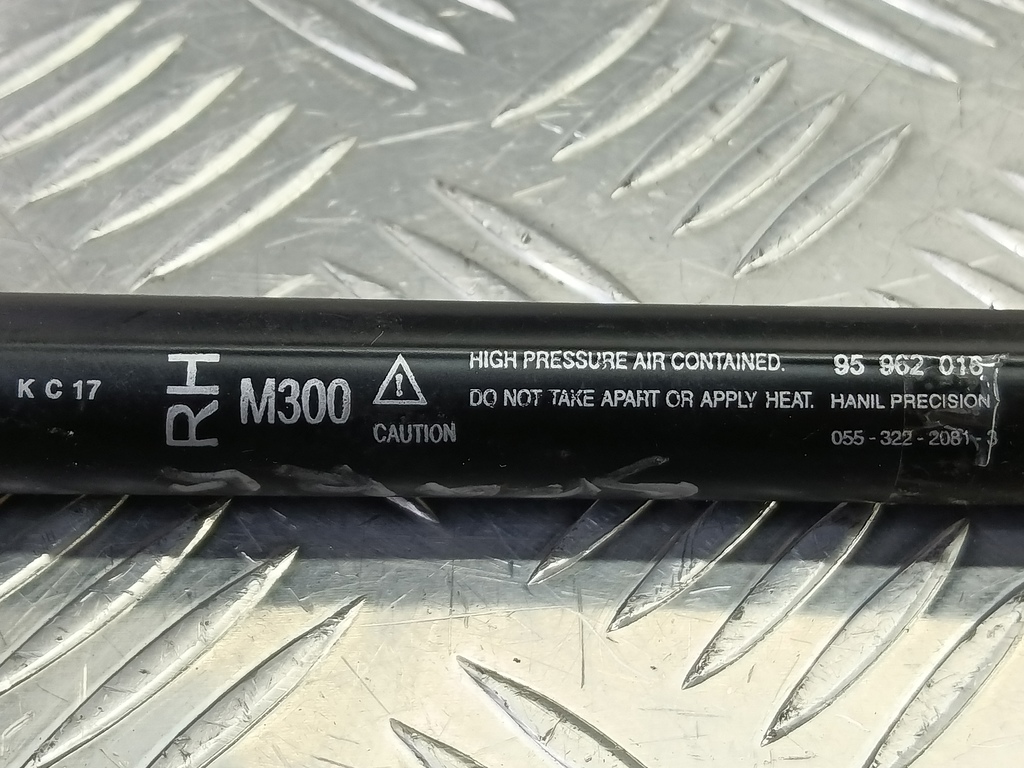 амортизатор крышки багажника CHEVROLET  SPARK 1.0 MT (67 л.с.)Spark  M300 (2009—2016) Хетчбэк 95962016, 630 рублей, Москва