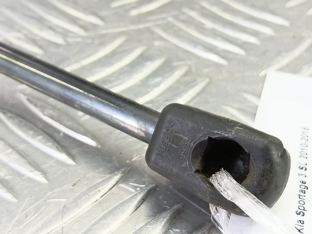 амортизатор крышки багажника Kia SPORTAGE  817803W000, 520 рублей, Москва