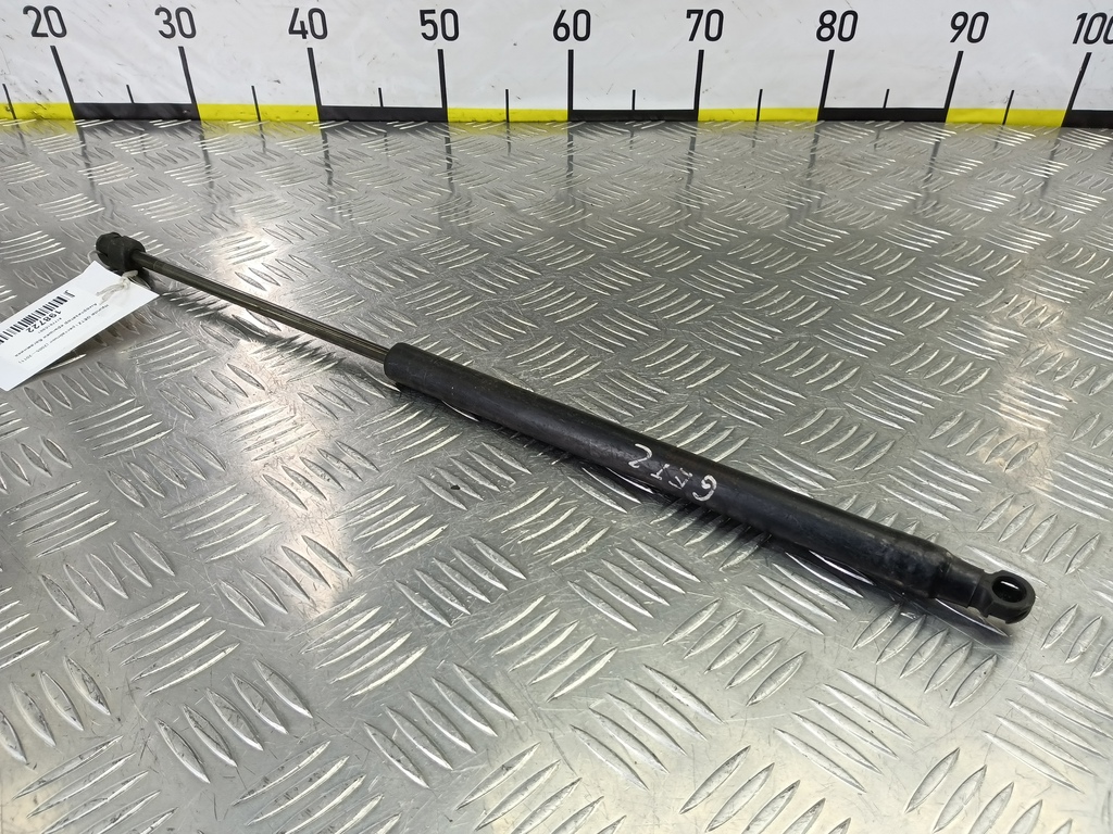 амортизатор крышки багажника Hyundai GETZ  817701C001, 750 рублей, Москва