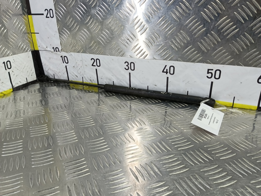 амортизатор крышки багажника Kia RIO  817701G000, 520 рублей, Москва