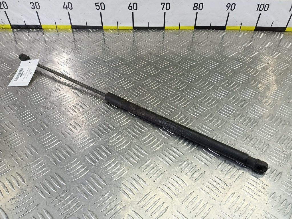 амортизатор крышки багажника FORD Focus  1747492, 630 рублей, Москва