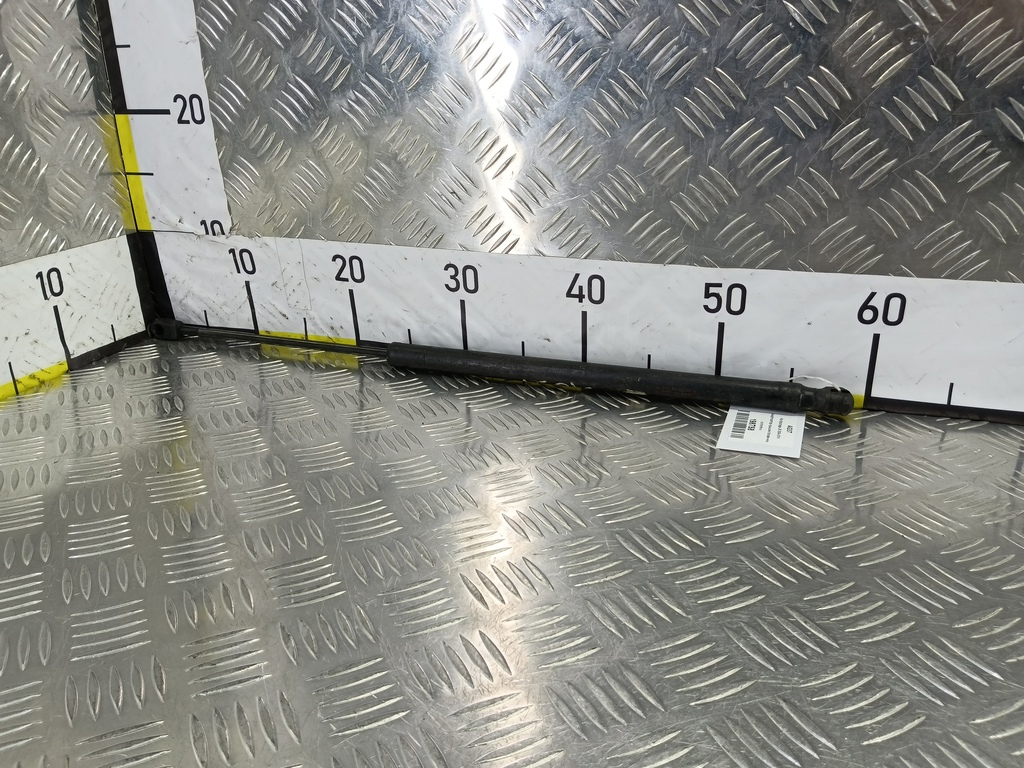 амортизатор крышки багажника Kia SPORTAGE  817701F010, 520 рублей, Москва