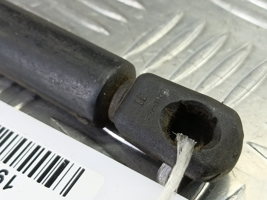 амортизатор крышки багажника MITSUBISHI Space Star  MR248939, 980 рублей, Москва