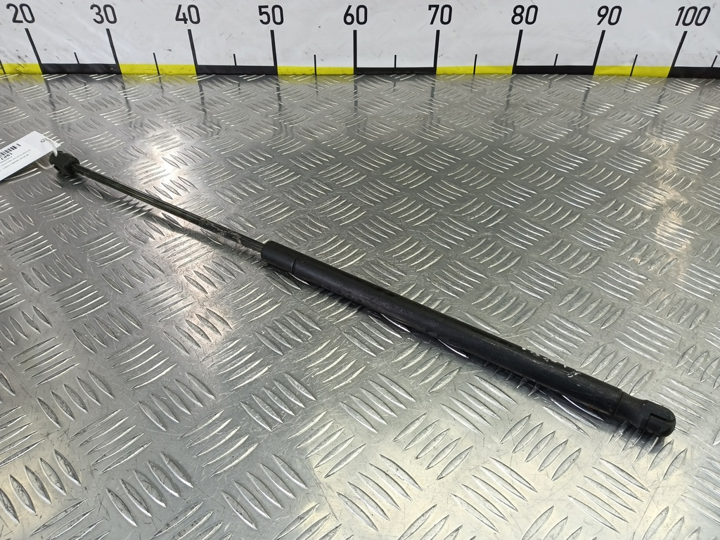 амортизатор крышки багажника SUZUKI IGNIS  8186086G00, 980 рублей, Москва