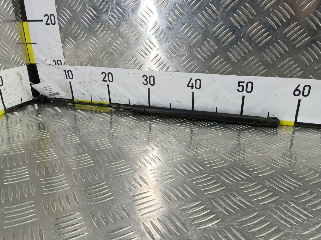 амортизатор крышки багажника SUZUKI IGNIS  8186086G00, 980 рублей, Москва