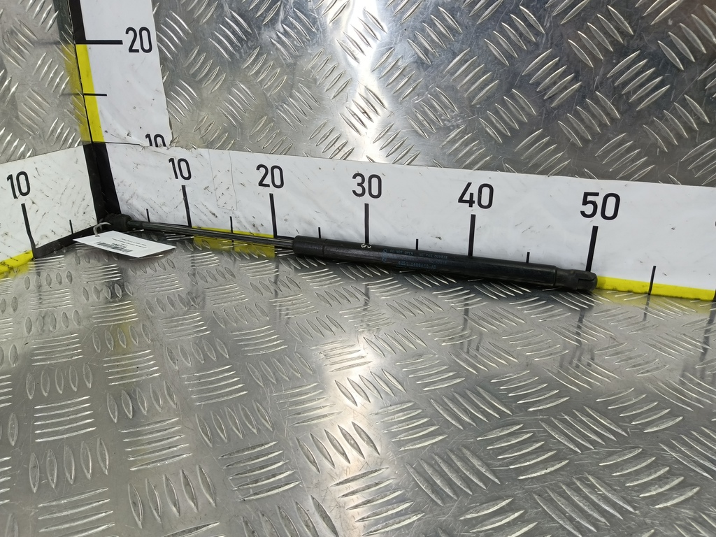 амортизатор крышки багажника FORD Focus  1684312, 630 рублей, Москва