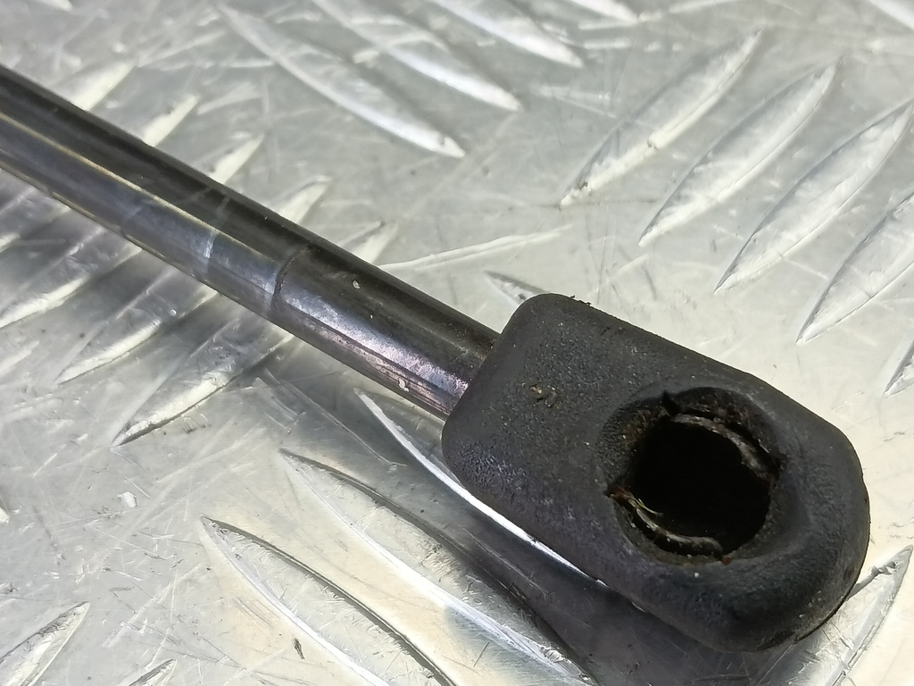 амортизатор капота Hyundai SANTA FE  8116126001, 750 рублей, Москва