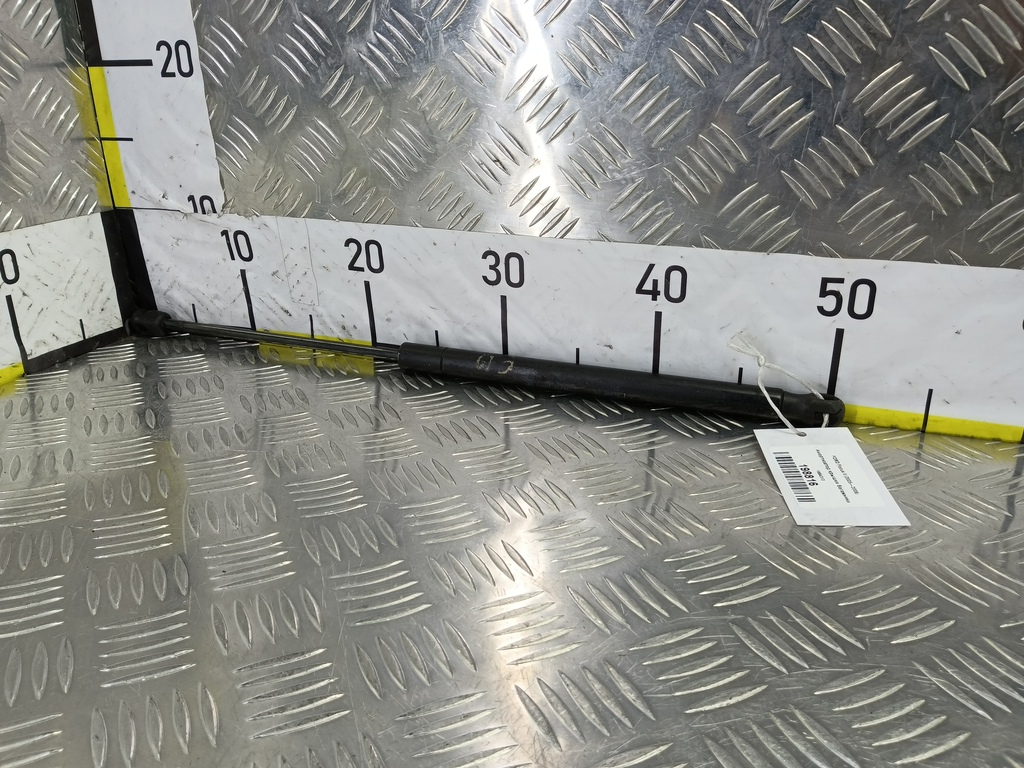 амортизатор крышки багажника FORD Focus  1684312, 630 рублей, Москва