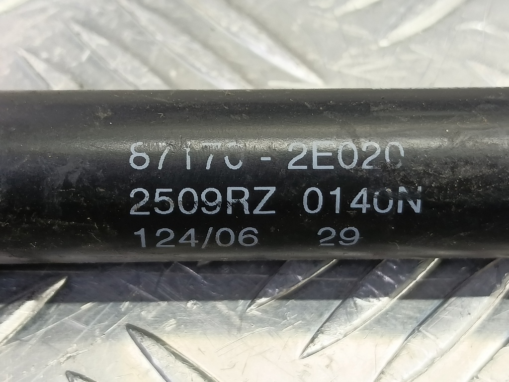 амортизатор стекла багажника Hyundai TUCSON 2.0 CRDi AT (112 л.с.)Tucson  I (2004—2011) Внедорожник 871702E020, 750 рублей, Москва