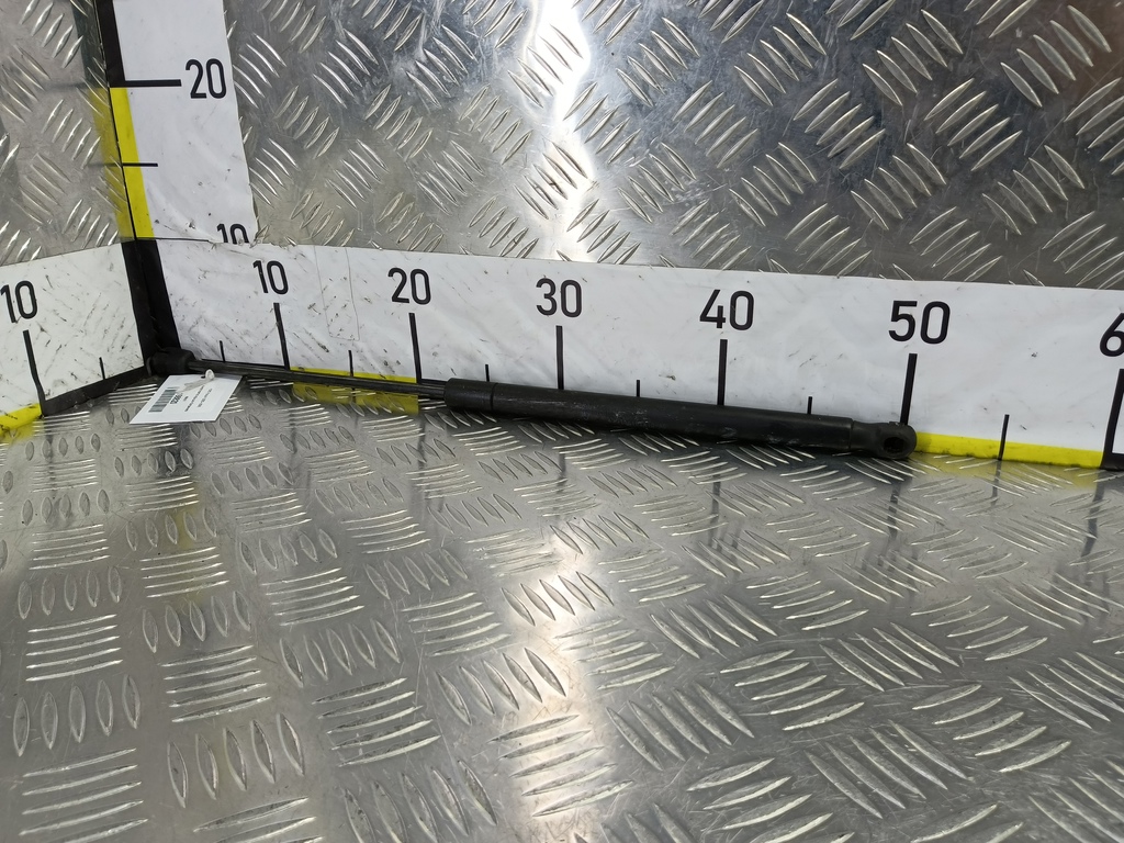 амортизатор крышки багажника FORD Focus  1684312, 630 рублей, Москва