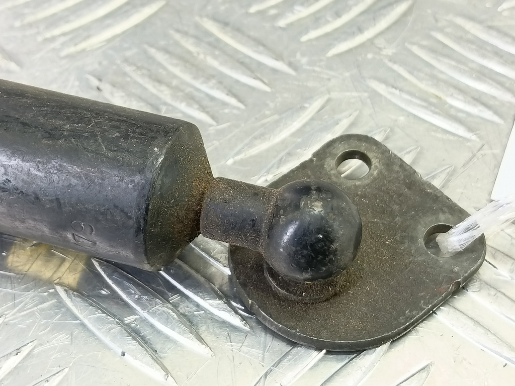 амортизатор крышки багажника MITSUBISHI PAJERO SPORT  MR526933, 1780 рублей, Москва