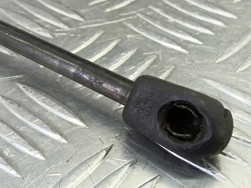 амортизатор капота Hyundai SANTA FE  8116126021, 860 рублей, Москва