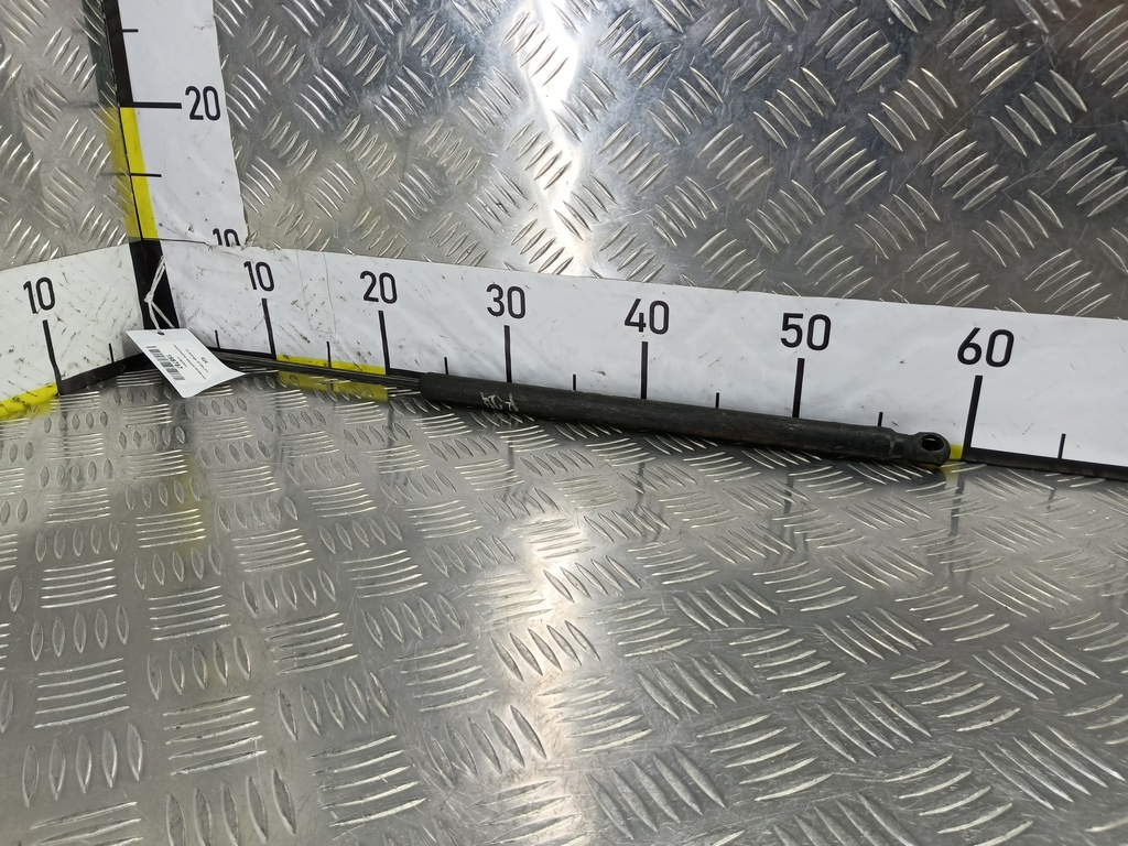 амортизатор крышки багажника Kia SPORTAGE  817801F010, 520 рублей, Москва