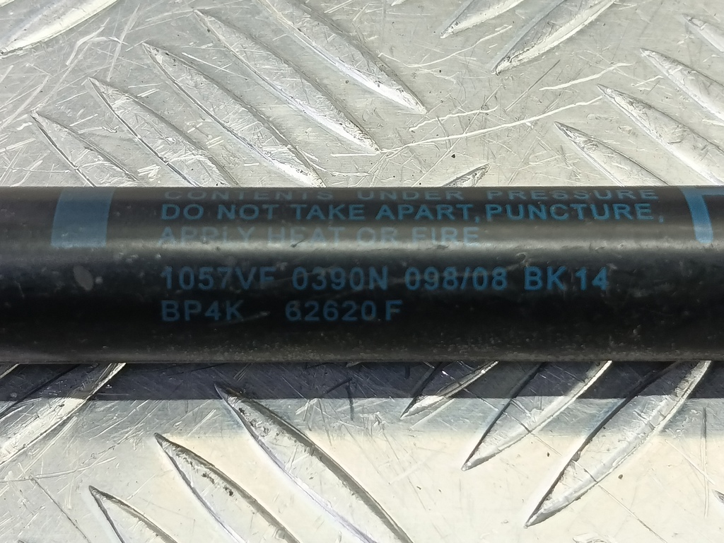 амортизатор крышки багажника MAZDA 3  BP4K62620F, 520 рублей, Москва