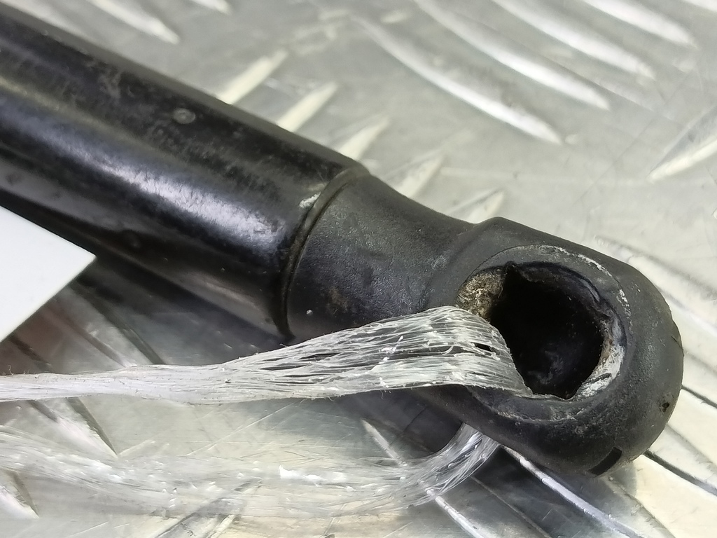 амортизатор крышки багажника MITSUBISHI COLT  MR959247, 520 рублей, Москва