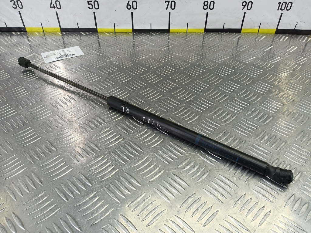 амортизатор крышки багажника MAZDA 3  BP4K63620F, 520 рублей, Москва