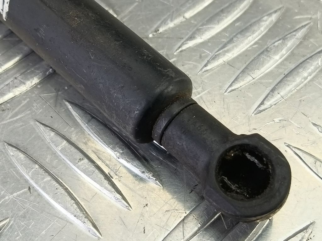 амортизатор капота NISSAN MURANO  65471CB800, 860 рублей, Москва