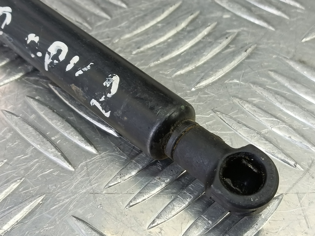 амортизатор стекла багажника HONDA CR-V 2.0 AT (150 л.с.)CR-V  II (2001—2004) Внедорожник 74820SCA003, 630 рублей, Москва