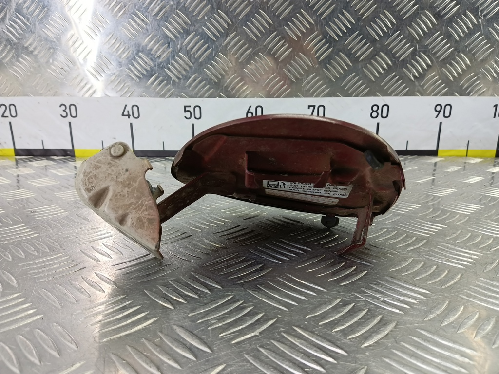 лючок бензобака SUZUKI Grand Vitara 2.0 4WD MT (140 л.с.)Grand Vitara  II (2005—2008) Внедорожник 6432065J12, 750 рублей, Москва