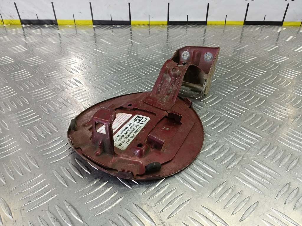 лючок бензобака SUZUKI Grand Vitara 2.0 4WD MT (140 л.с.)Grand Vitara  II (2005—2008) Внедорожник 6432065J12, 750 рублей, Москва