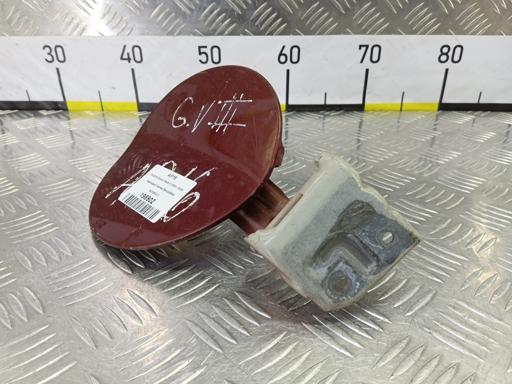 лючок бензобака SUZUKI Grand Vitara 2.0 4WD AT (140 л.с.)Grand Vitara  II (2005—2008) Внедорожник 6432065J12, 750 рублей, Москва