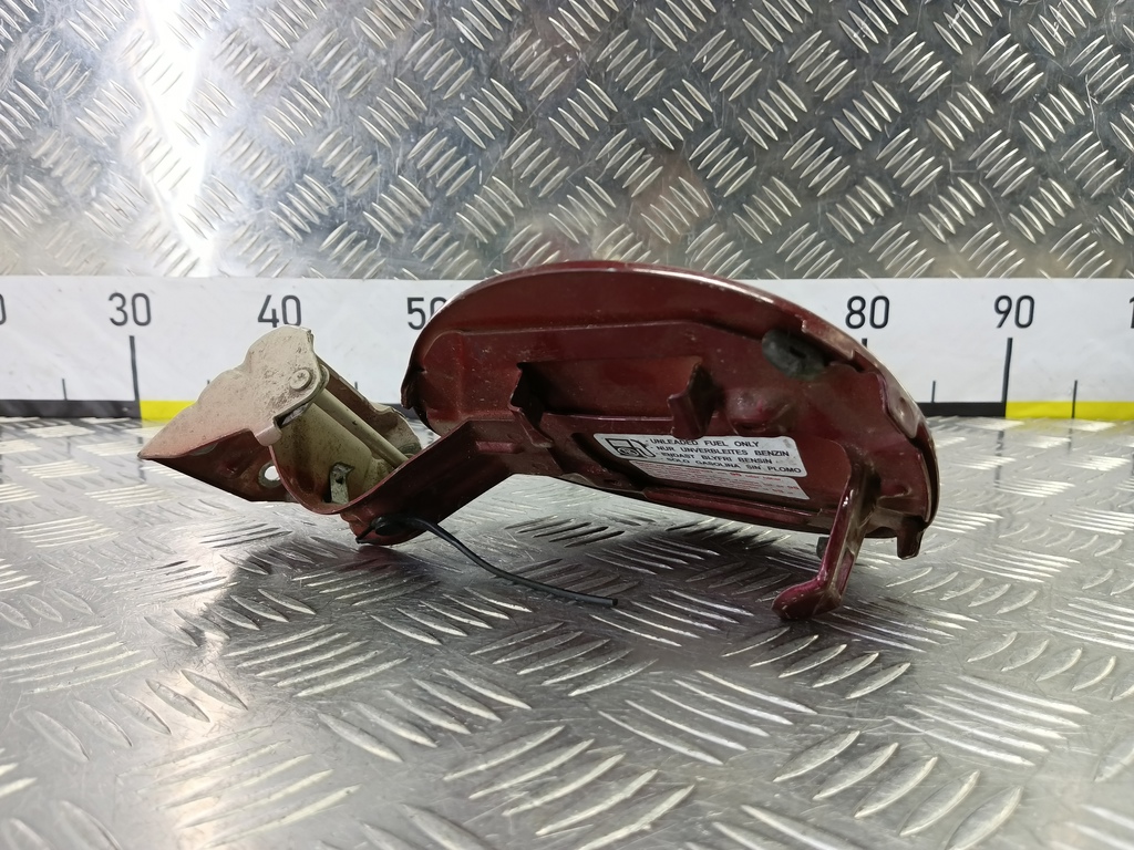 лючок бензобака SUZUKI Grand Vitara 2.0 4WD AT (140 л.с.)Grand Vitara  II (2005—2008) Внедорожник 6432065J12, 750 рублей, Москва