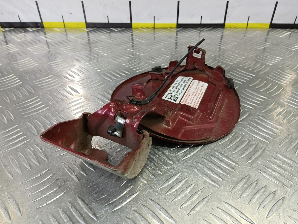 лючок бензобака SUZUKI Grand Vitara 2.0 4WD AT (140 л.с.)Grand Vitara  II (2005—2008) Внедорожник 6432065J12, 750 рублей, Москва