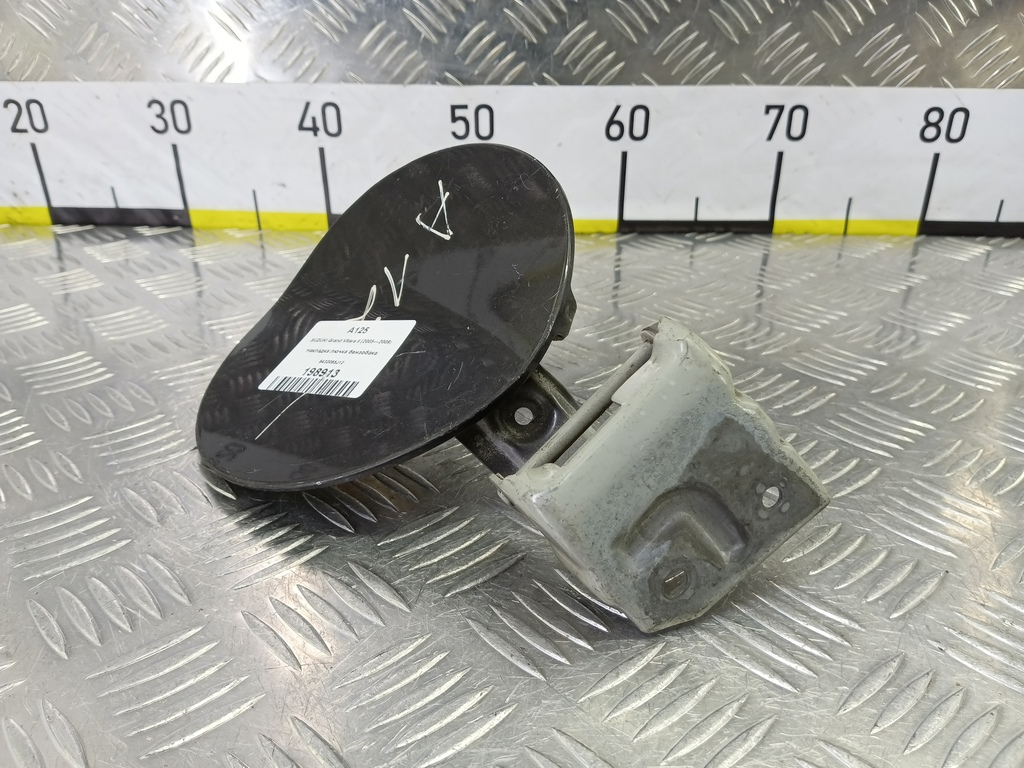 лючок бензобака SUZUKI Grand Vitara 2.4 AT (169 л.с.)Grand Vitara  II рестайлинг (2008—2012) Внедорожник 6432065J12, 750 рублей, Москва