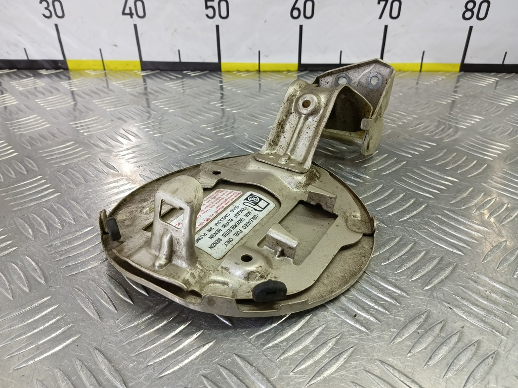 накладка лючка бензобака SUZUKI Grand Vitara 1.6 4WD MT (106 л.с.)Grand Vitara  II (2005—2008) Внедорожник 6432064J00, 520 рублей, Москва