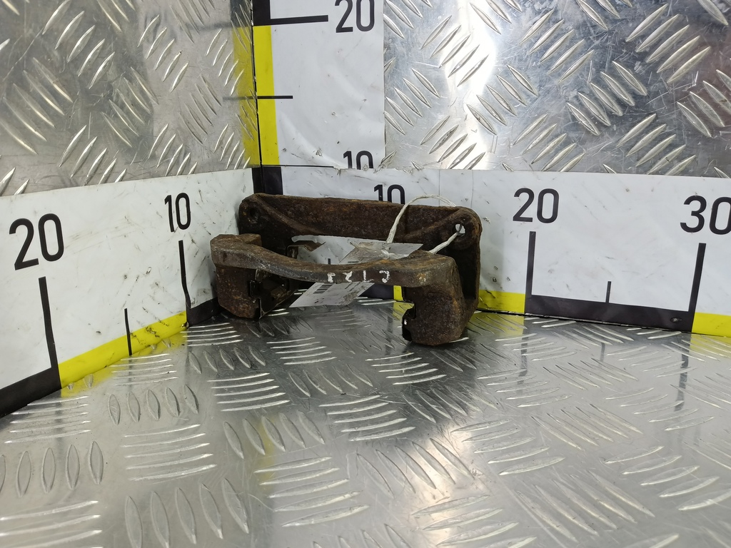 скоба суппорта SUBARU Tribeca 3.0 4WD AT (250 л.с.)Tribeca  WX (2004—2007) Внедорожник 26625XA01A, 860 рублей, Москва