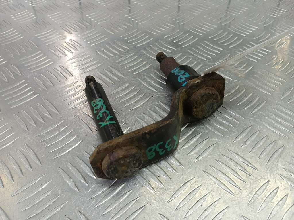 кронштейн рессоры MITSUBISHI L200  2.5 DI-D MT (136 л.с.)L200  IV (2006—2014) Пикап MN103209, 1210 рублей, Москва